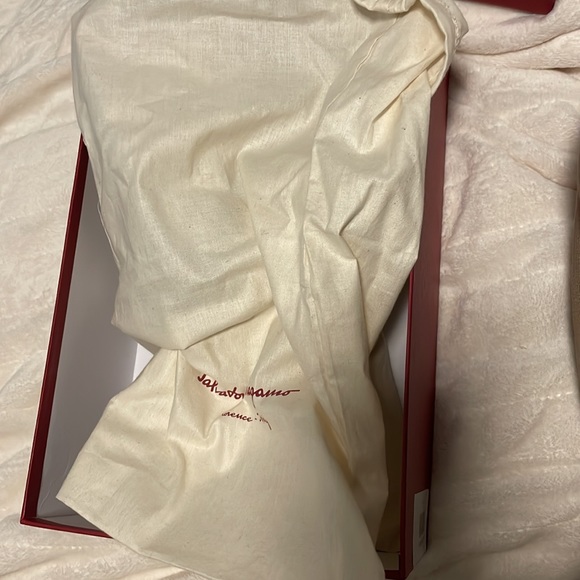 Salvatore Ferragamo Heels - Picture 5 of 6